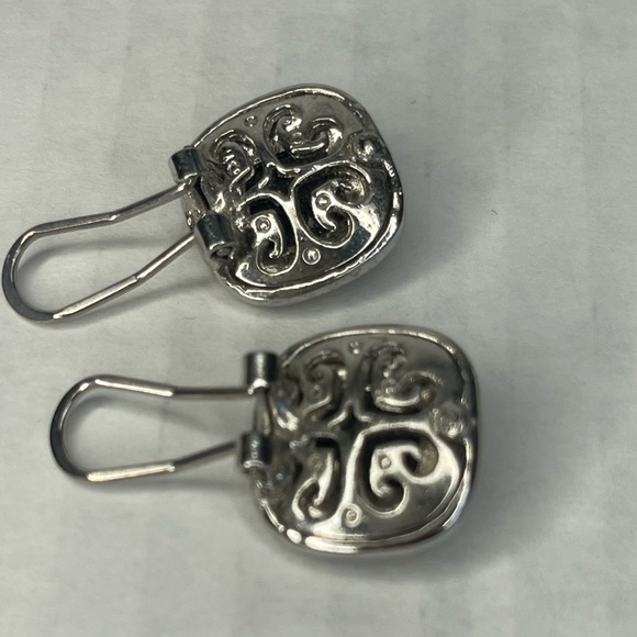 Silver Tone Black Stone Clip On Earrings - Picture 3 of 4